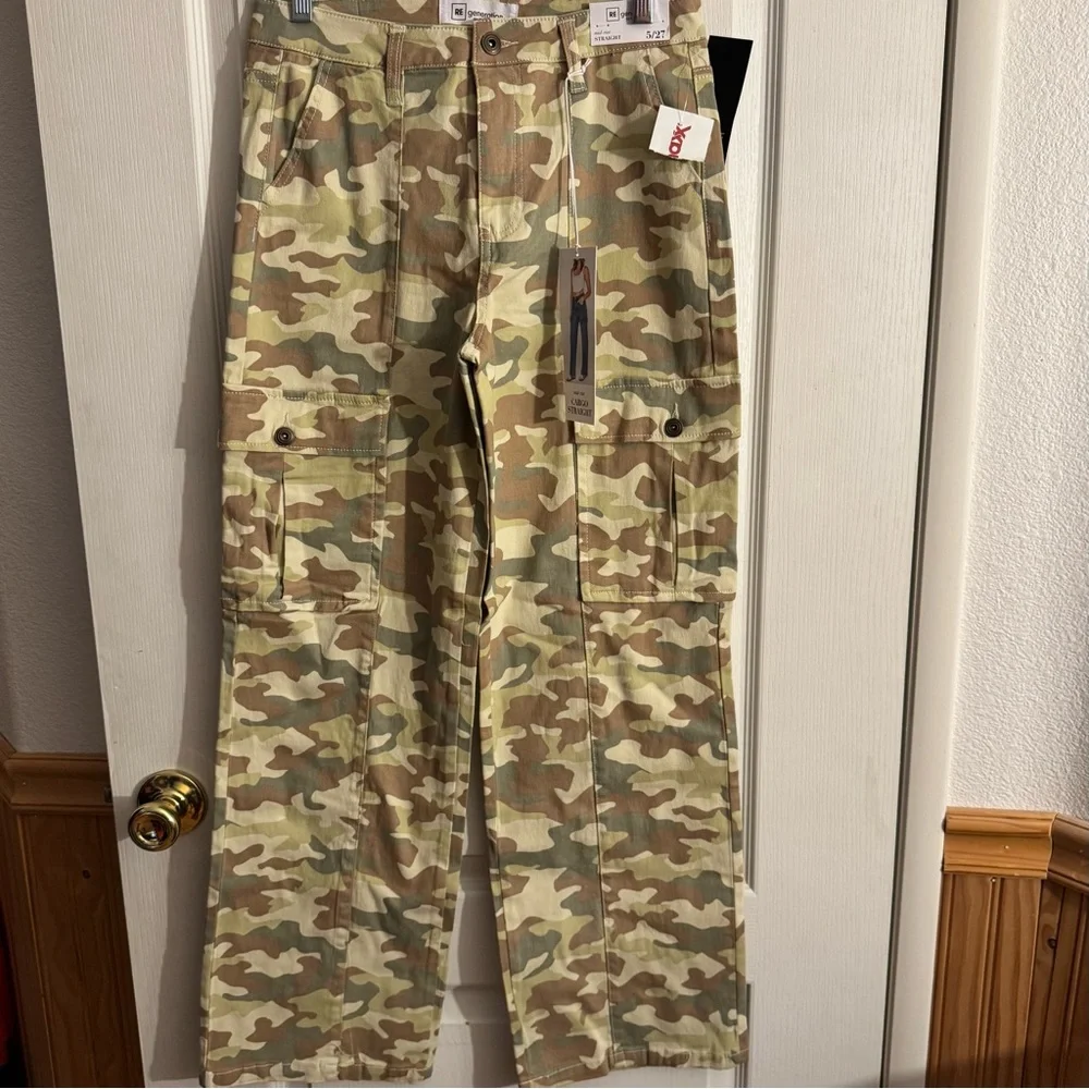 NWT RE Generation Women's Camouflage Cargo Pants - Picture 1 of 6